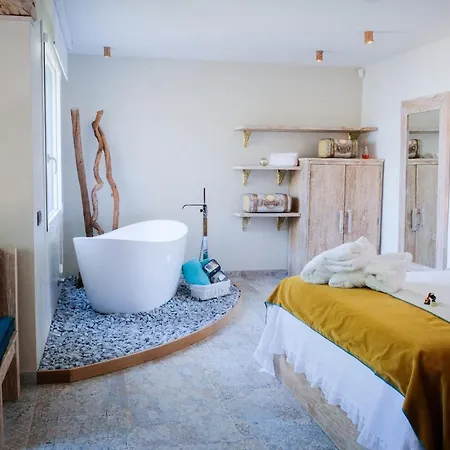 Celler Suites Country house *